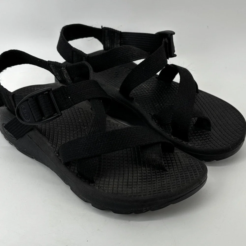 Chaco Z/Cloud 2 Womens Black Strappy Toe Loop Hiking Sandals Size 8